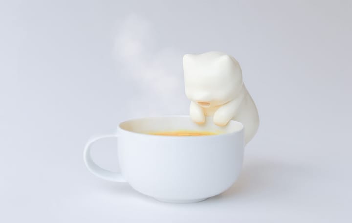 유카이 공학(Yukai Engineering)이 출시한 로봇 '네코지타 후후(猫舌ふーふー)'. 뜨거운 수프에 바람을 불어 식혀주고 있다.